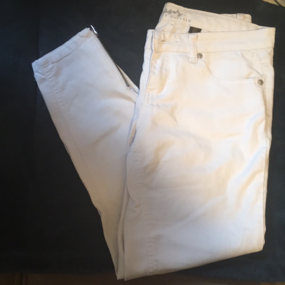 White jeans buffalo